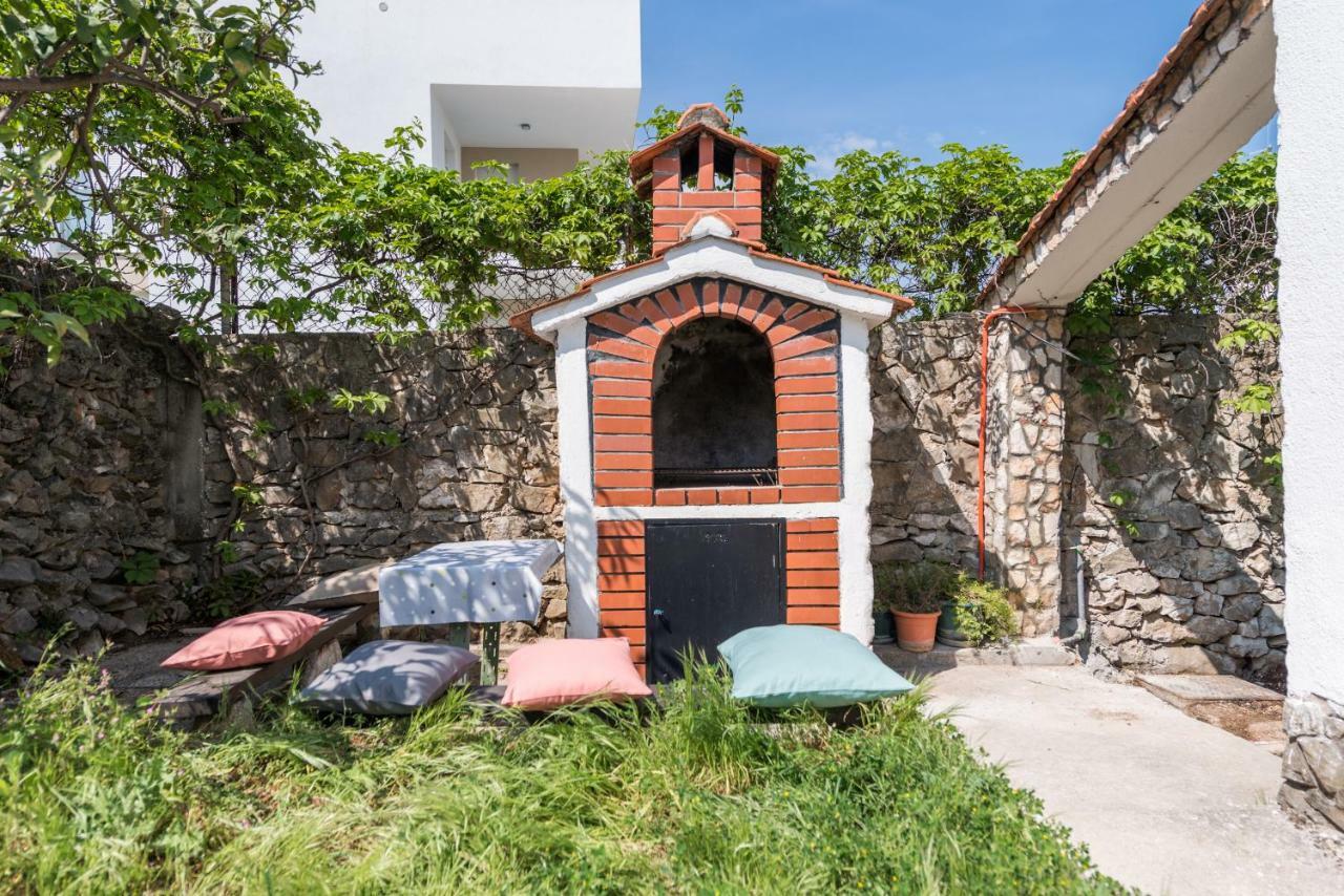 Beach House Lana Slatine Exterior photo